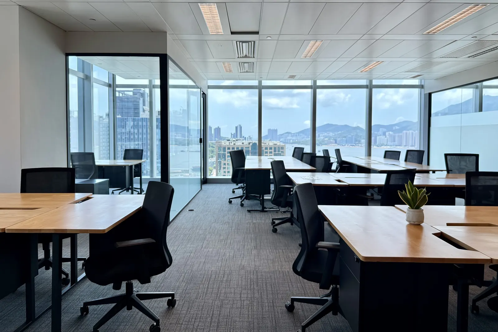 Bela Offices (Two Harbour Square, Kwun Tong)
