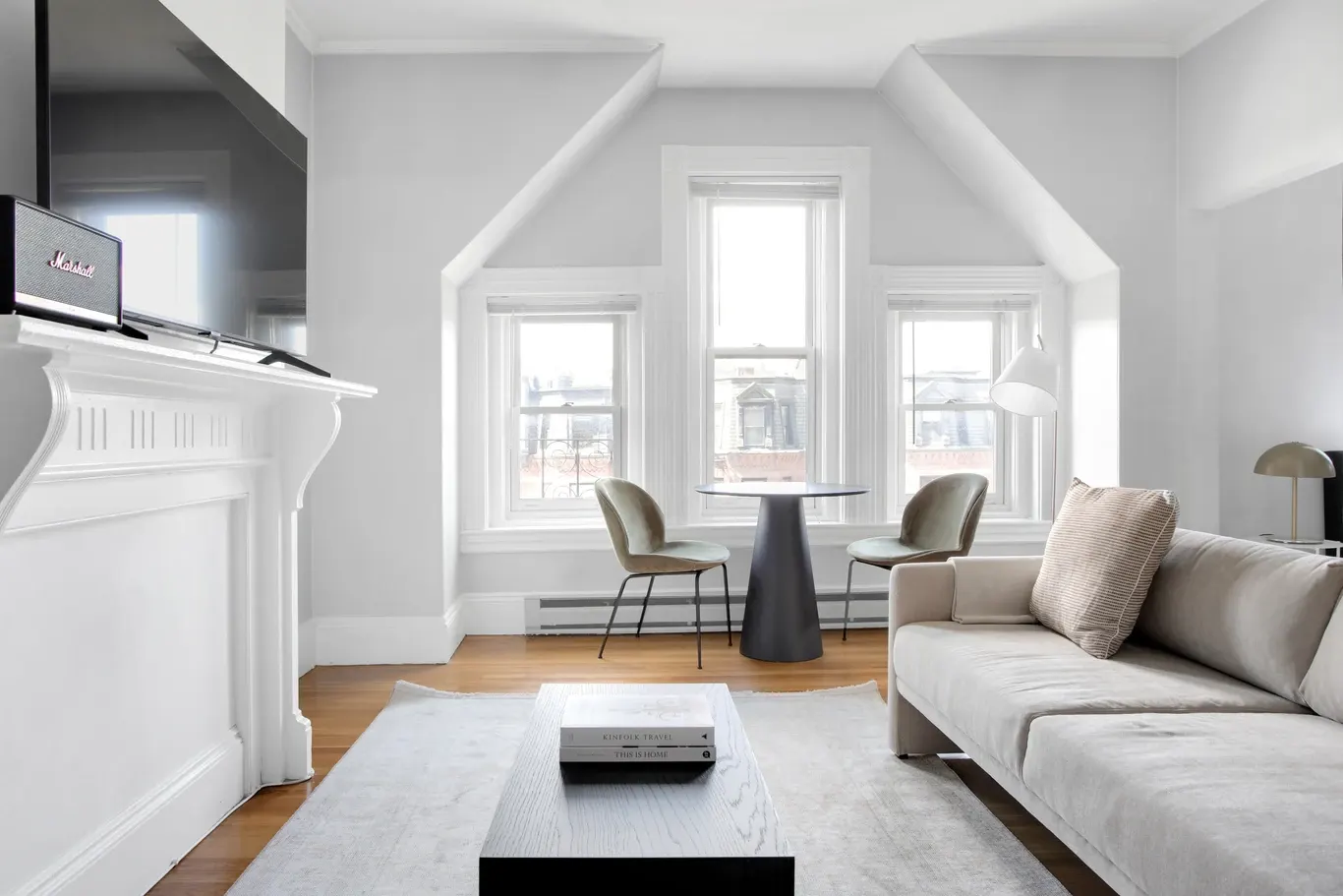 Blueground 232 Newbury St, serviced apartment in Boston