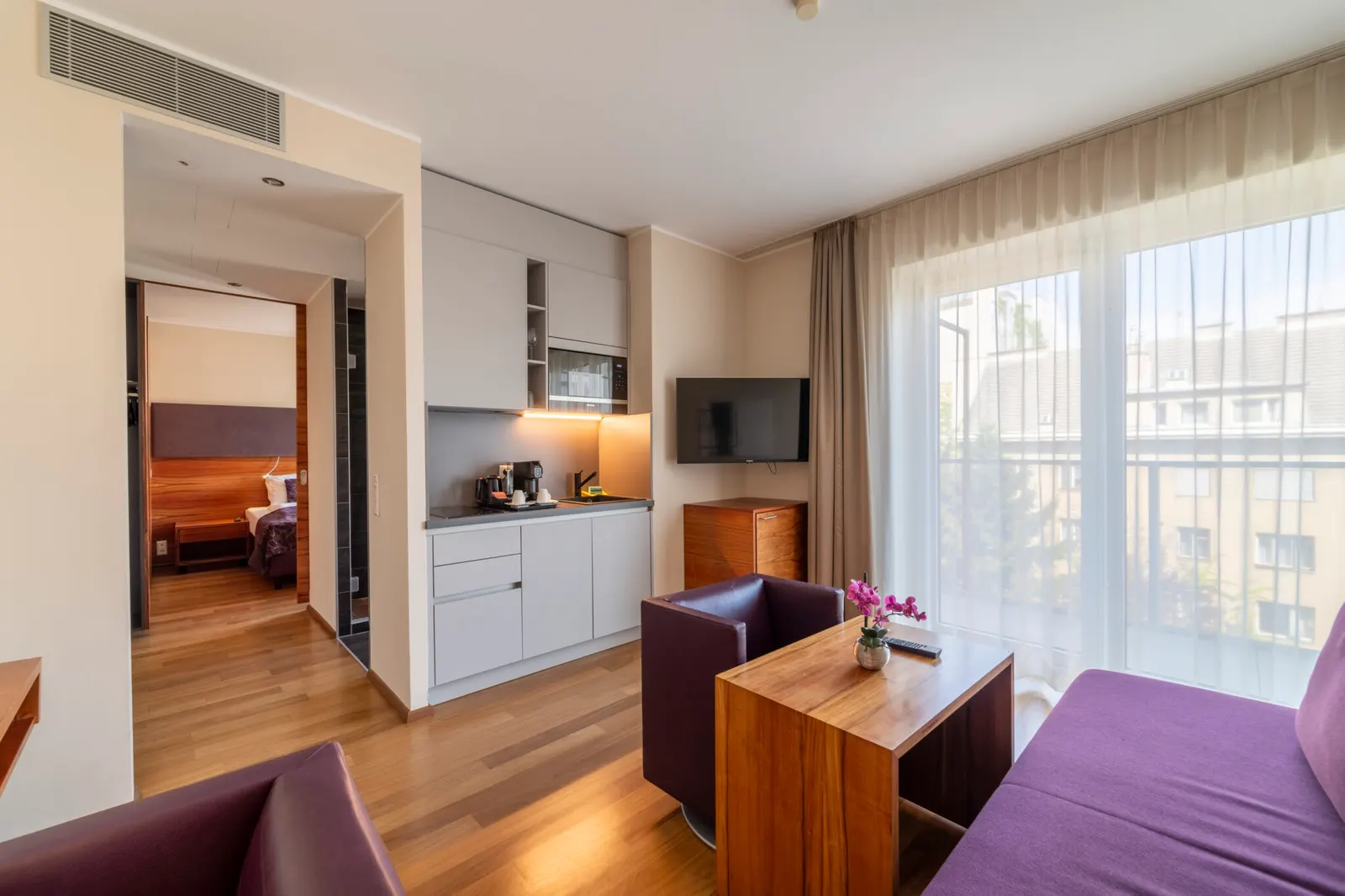 Pakat Suites / Pakat Living