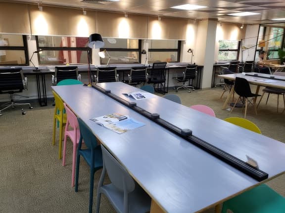 Mau I Business Centre