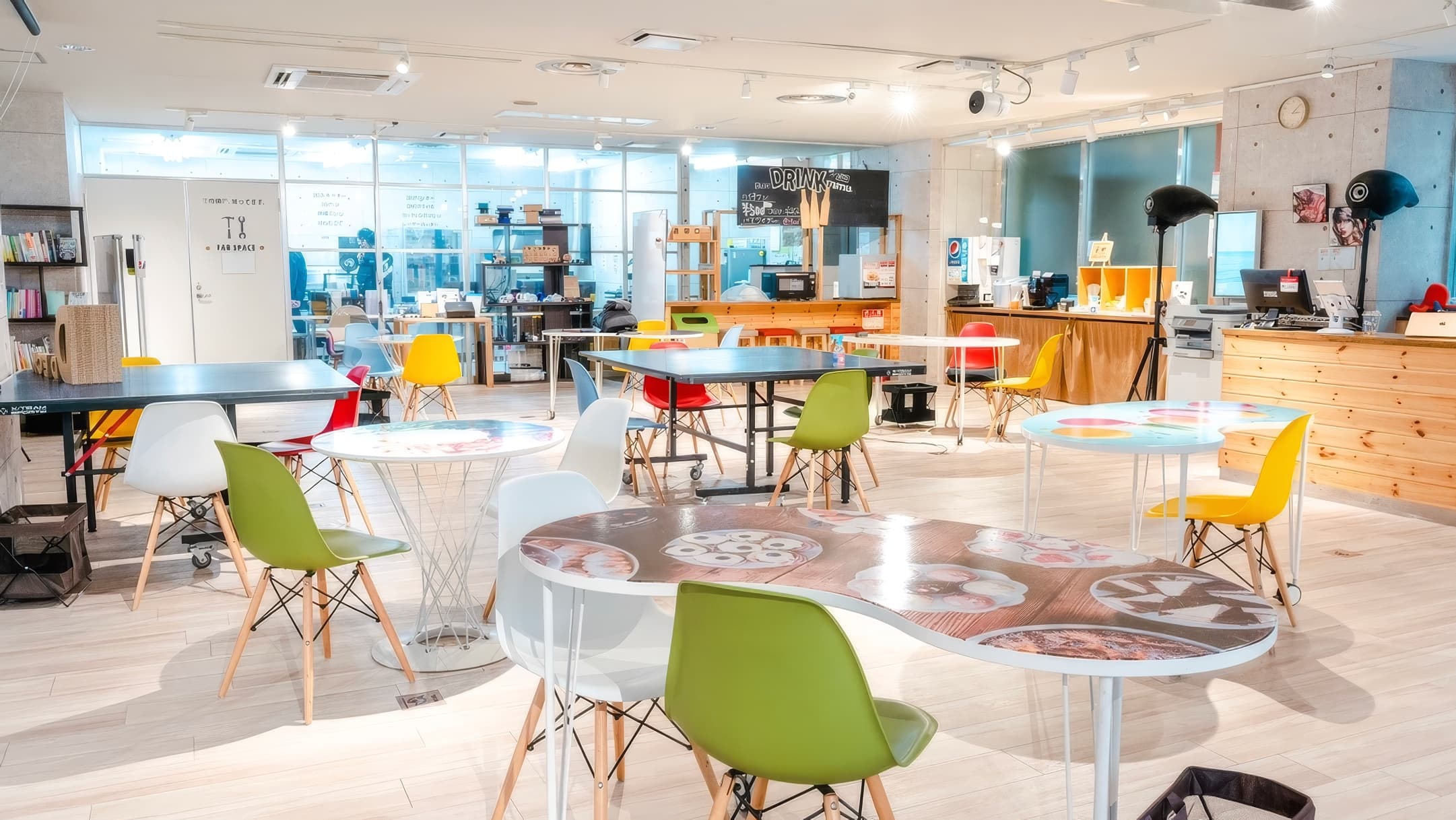 コワーキングスペース The DECK (ザ デッキ)Coworking