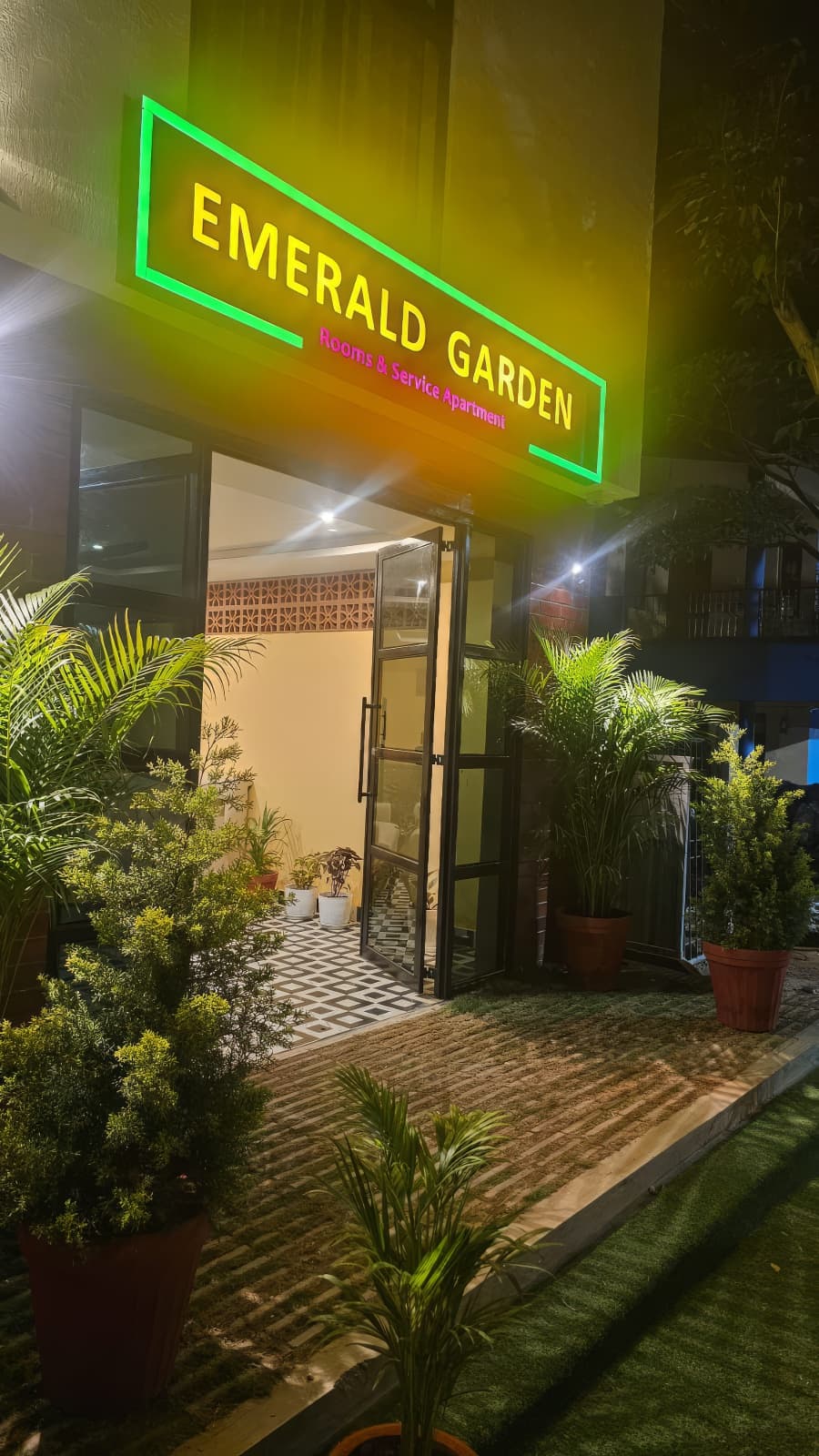 Emerald Suites Serviced Apartment