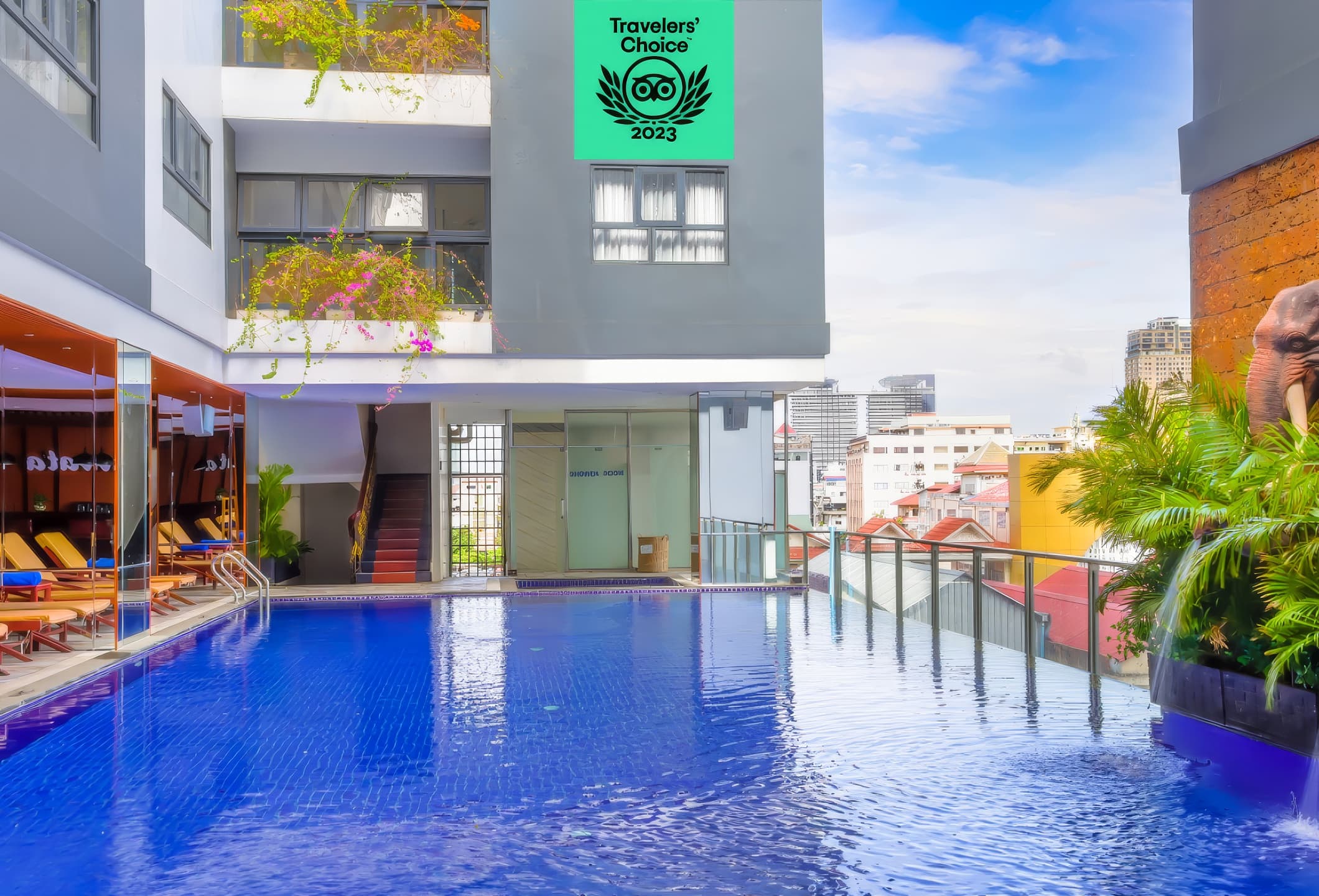 Poulo Wai Hotel & Apartment