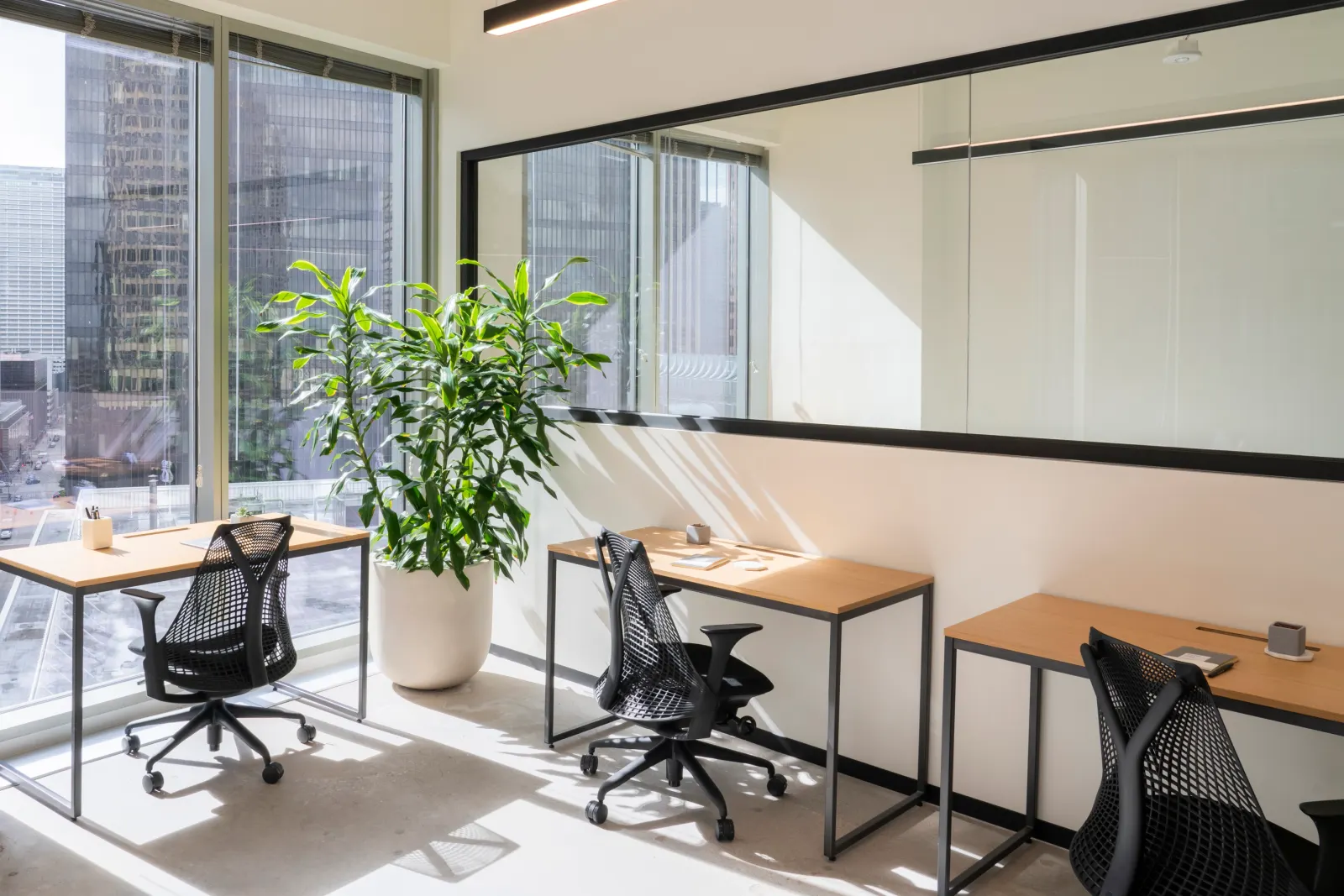 Indy by Industrious California Street, coworking space in San Francisco