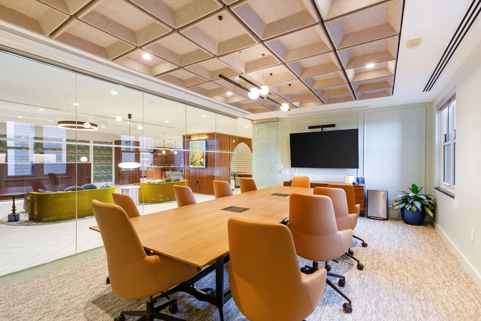 Carr Workplaces The Willard - Coworking & Office Space, serviced office in Washington DC