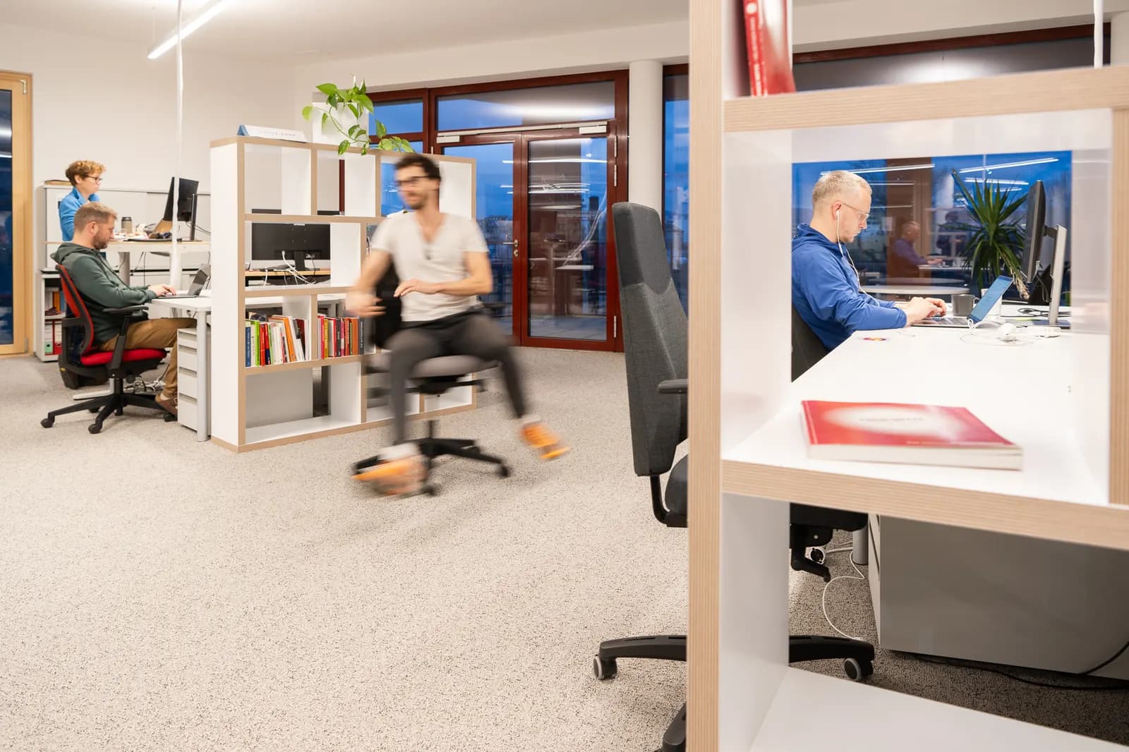 ArbeitsZimmer – Coworking in der HausWirtschaft