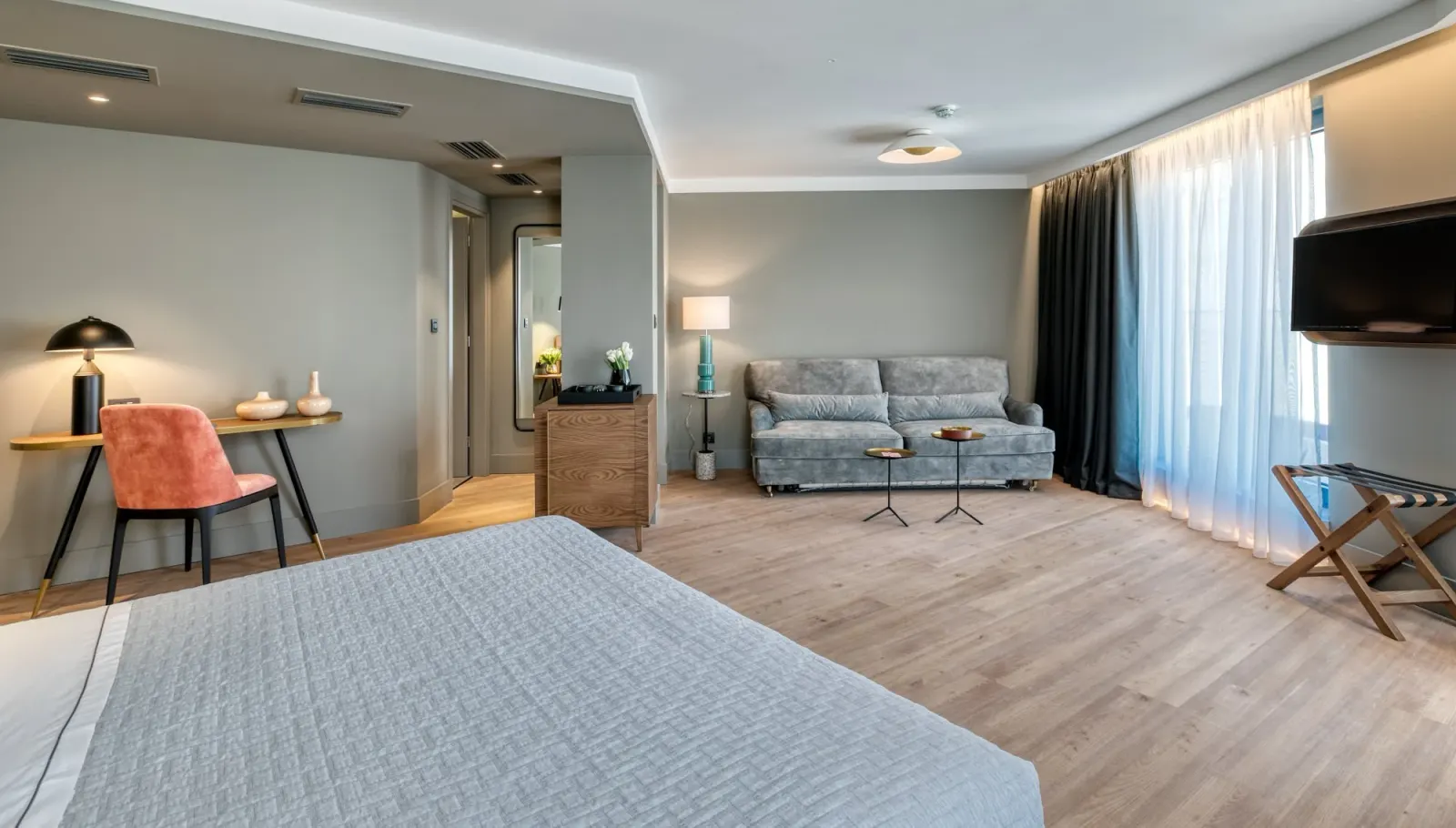 Bob W Athens Eolou, serviced apartment in Athens