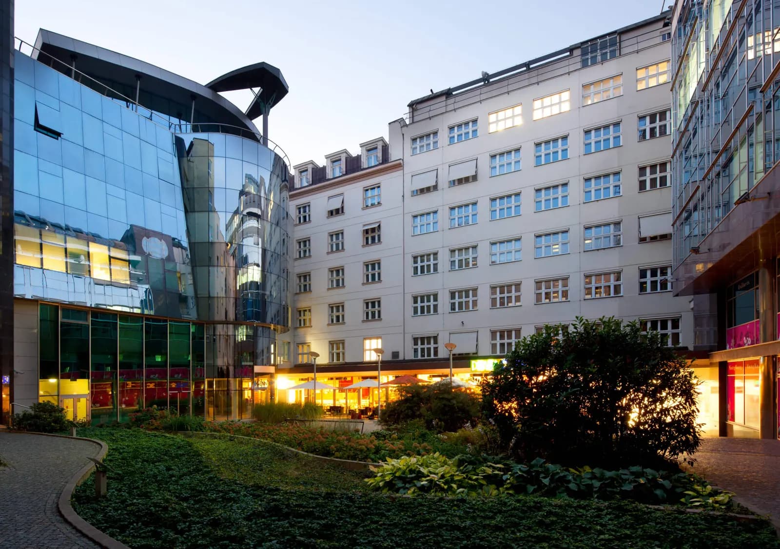 Office House / Flexi Office Palác Archa, serviced office in Prague