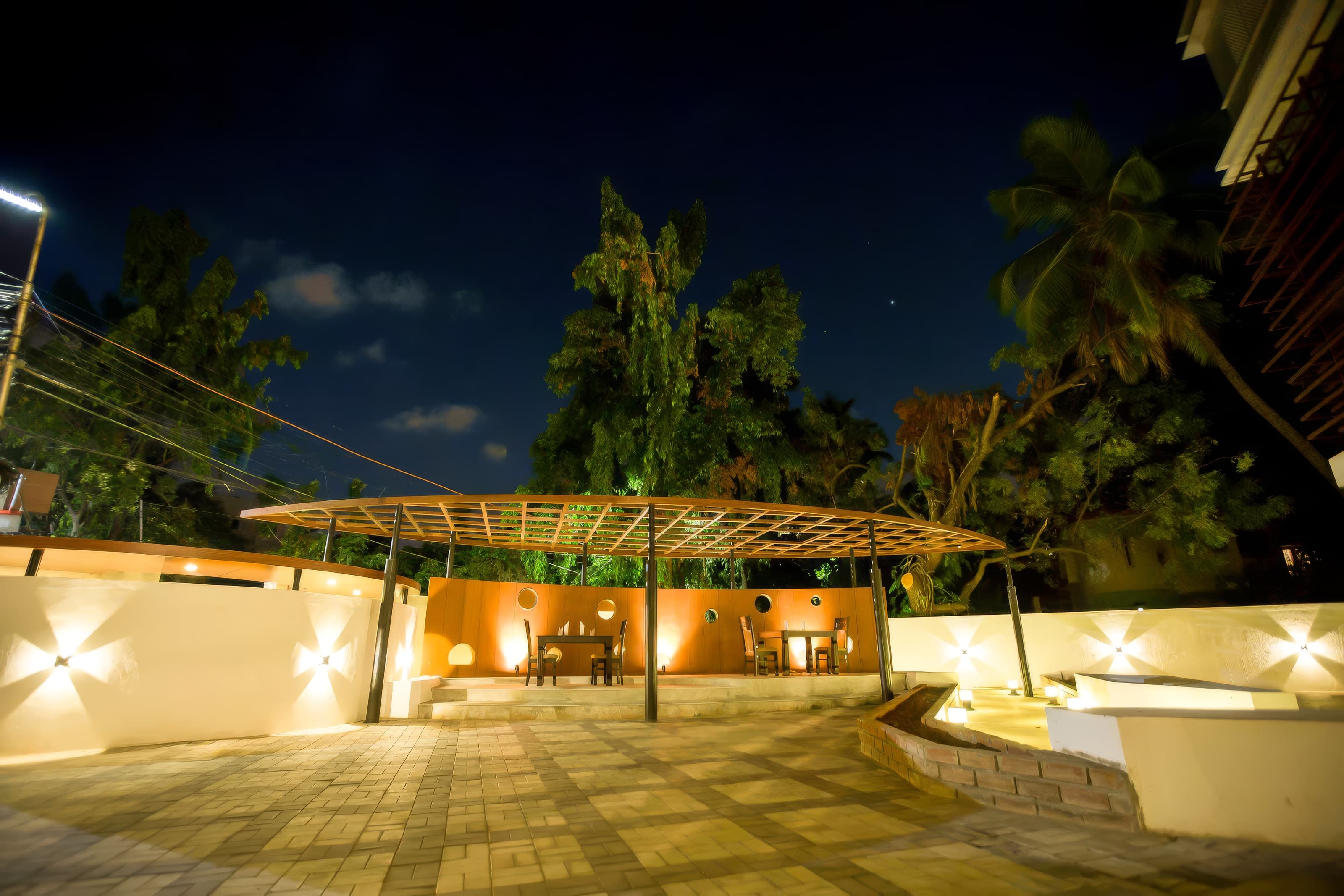 The Summit Luxury Service Apartments