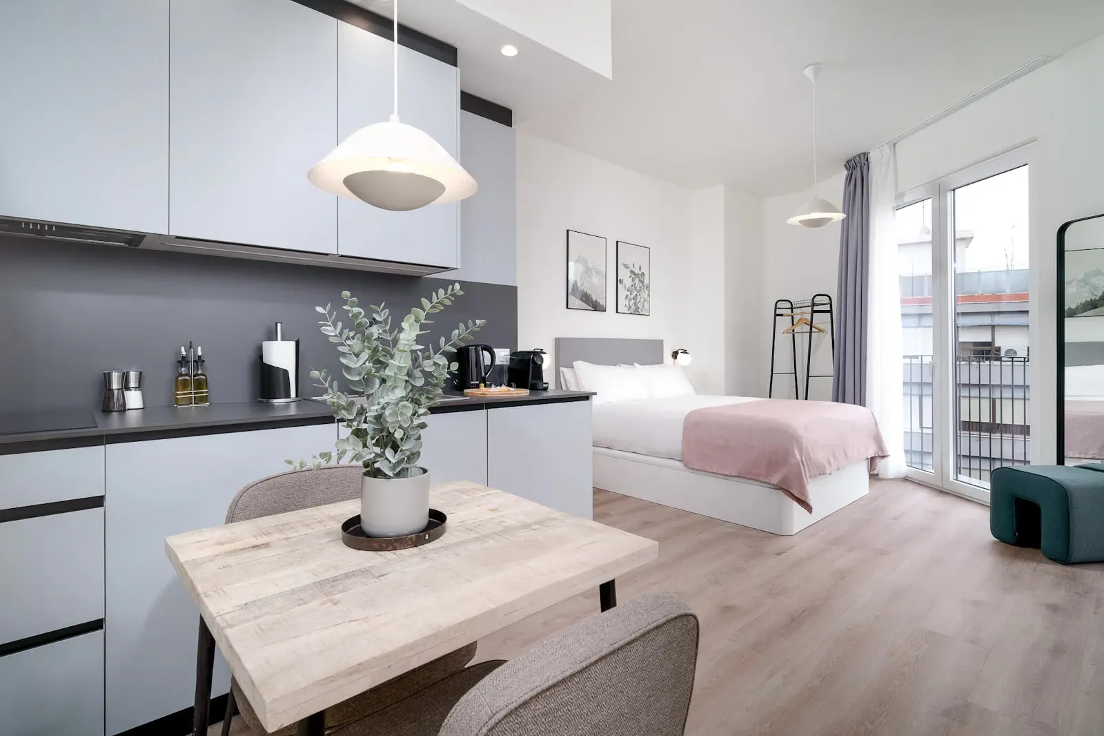 Limehome Valencia Carrer de Sant Jacint, serviced apartment in Valencia
