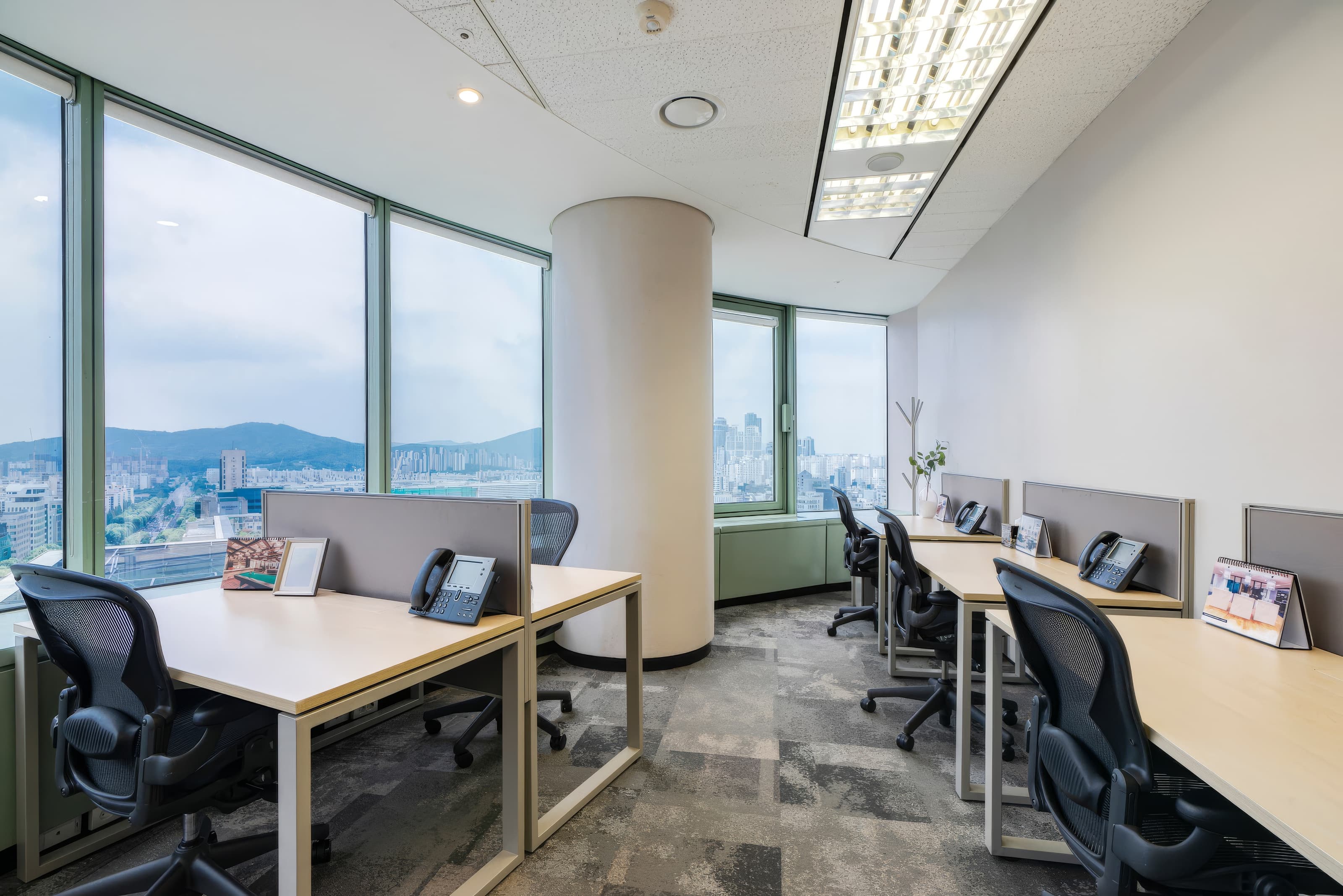 The Executive Centre - Glass Tower | Serviced & Virtual Offices and Workspace