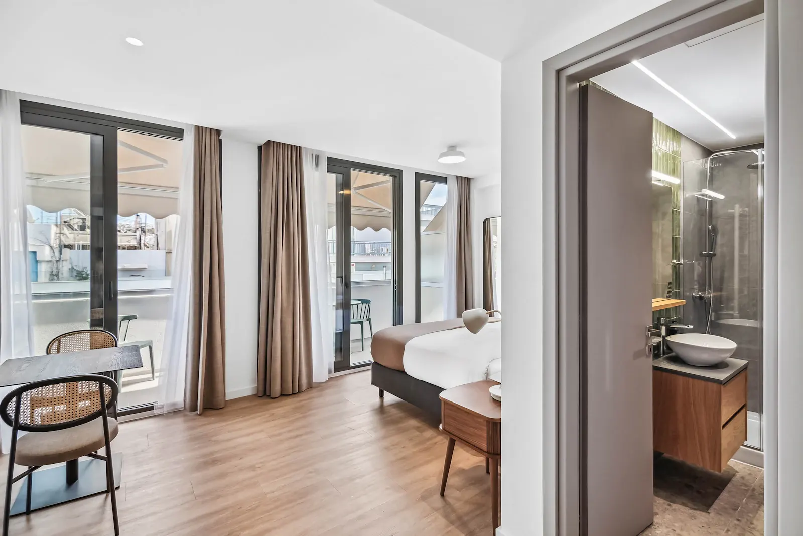 Hotel Olive by Limehome, serviced apartment in Athens