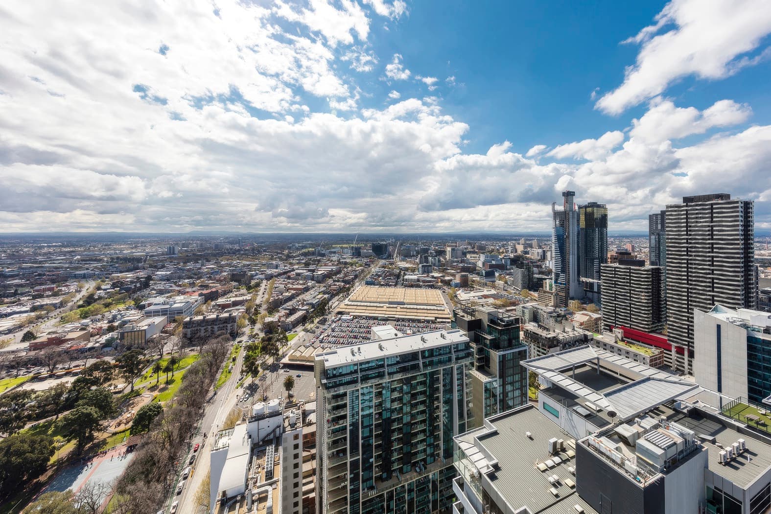 Oaks Melbourne on William Suites