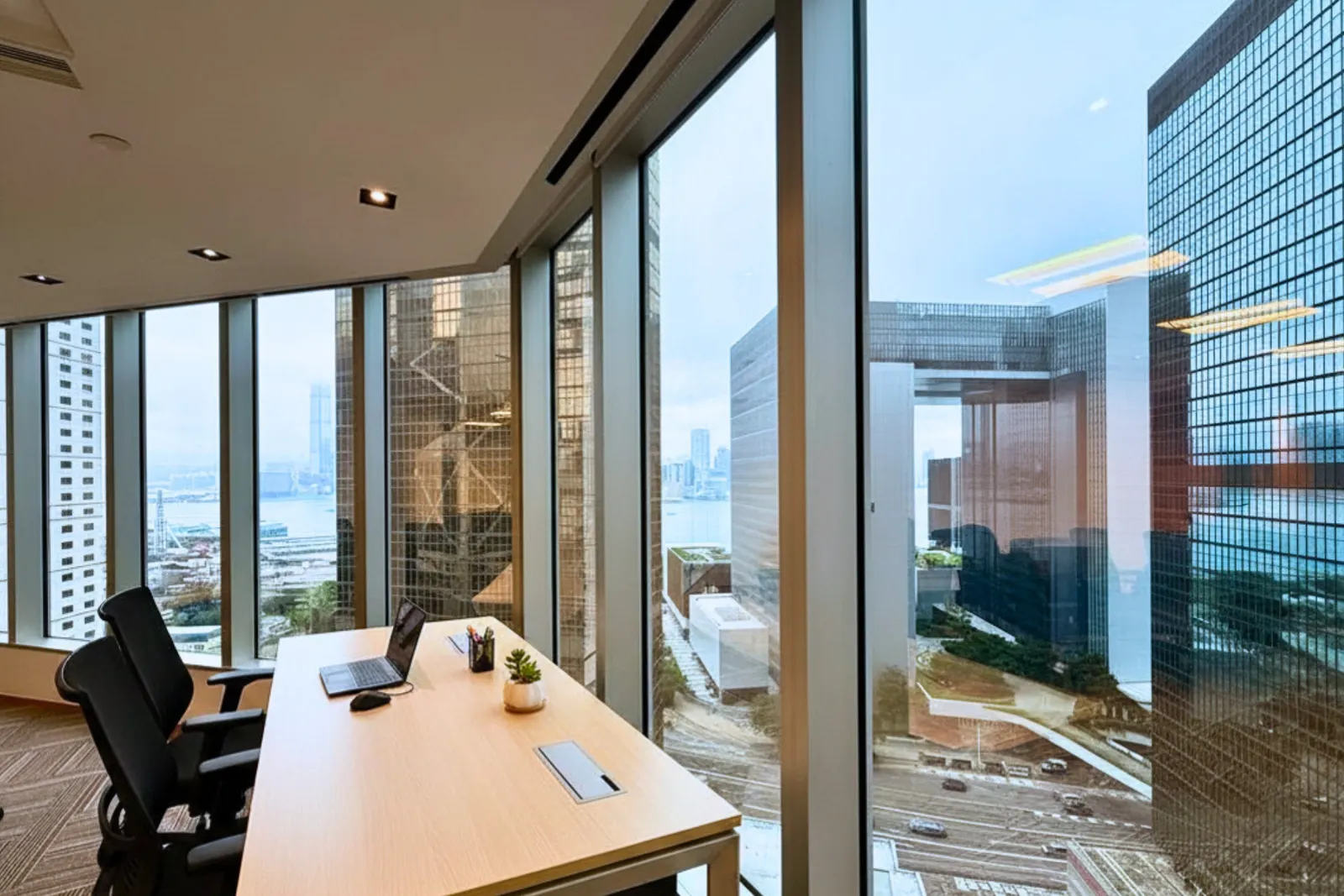 Bela Offices (Lippo Centre Tower 1, Admiralty)