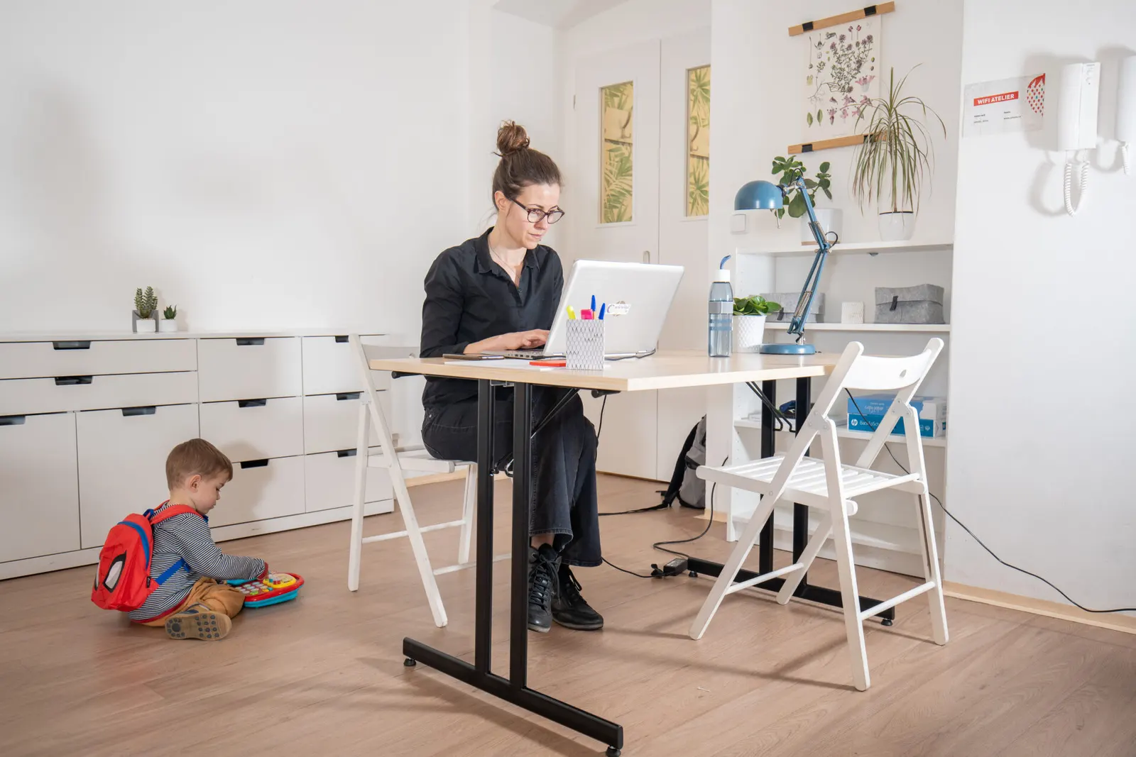 Jahoda – coworking s hlídáním (komunitní centrum)